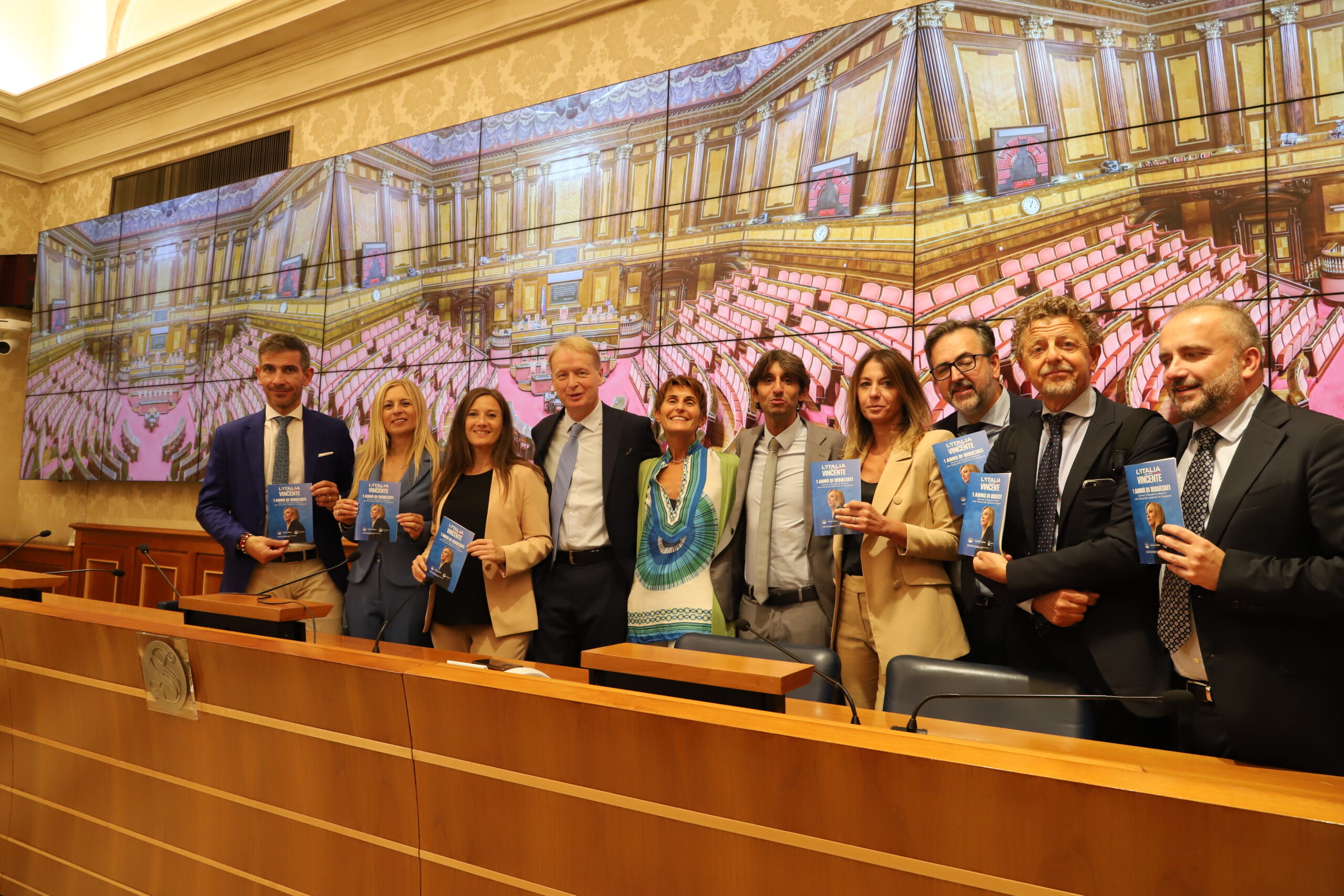 Senatori alla ressegna stampa in occasione del primo anno del governo Meloni. Al centro della foto è presente il seantore Lucio Malan - Presidente del gruppo Fratelli d'Italia al Senato